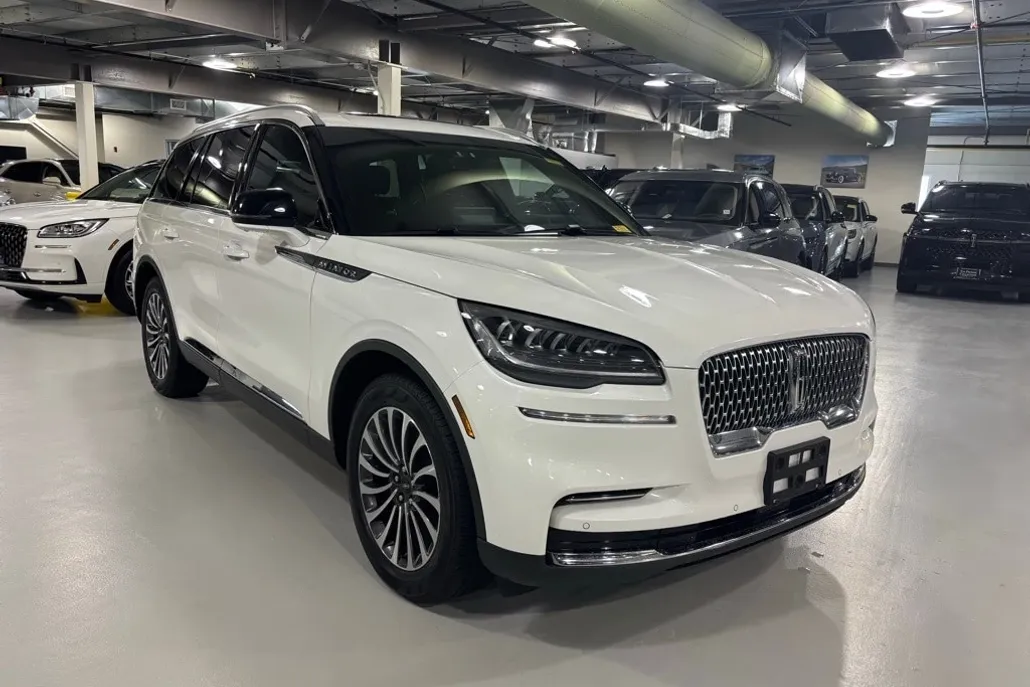 2022 Lincoln Aviator Reserve photo 1