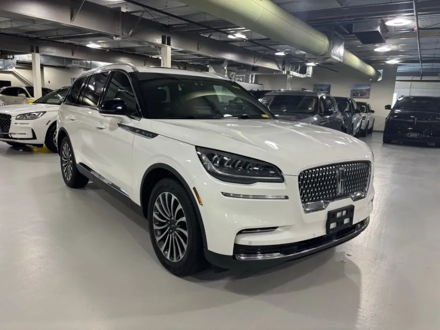 2022 Lincoln Aviator Reserve photo 1