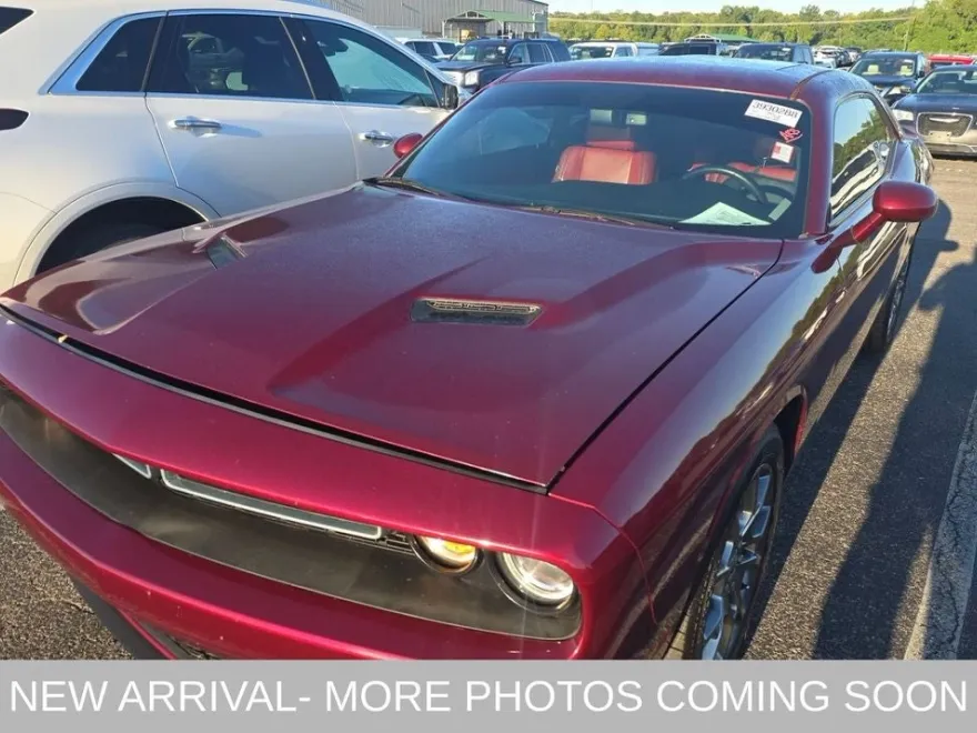 2017 Dodge Challenger GT photo 1