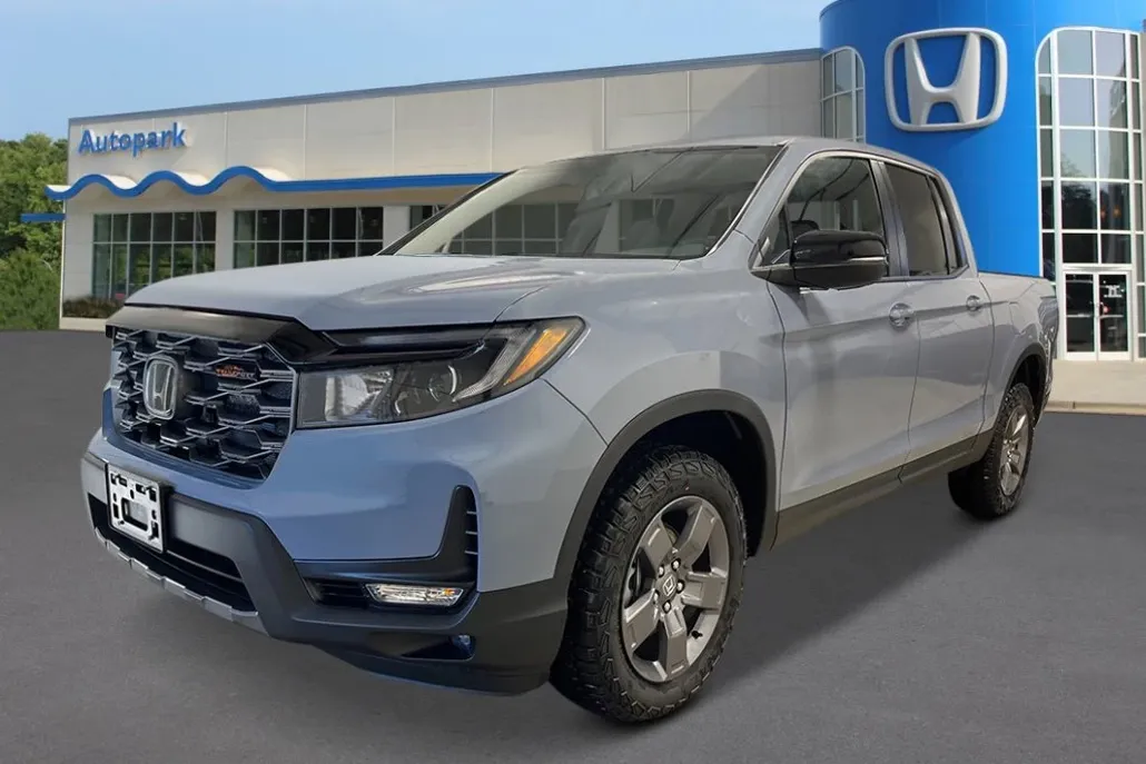 2025 Honda Ridgeline TrailSport photo 1