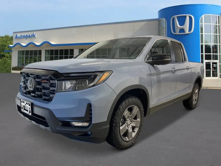 2025 Honda Ridgeline TrailSport photo 1