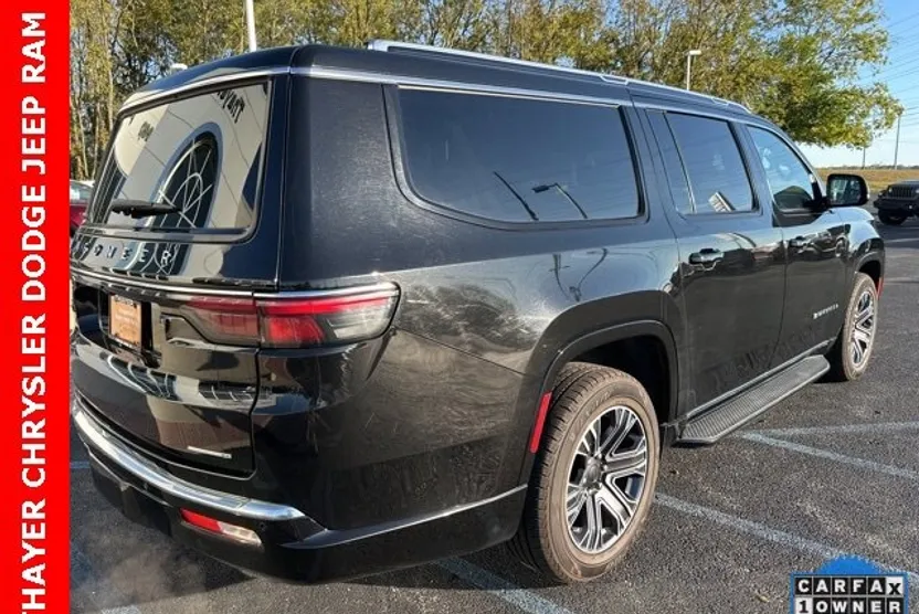 2024 Jeep Wagoneer L Series II photo 1