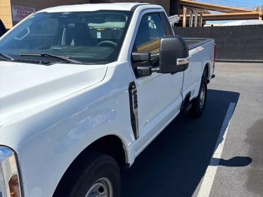 2024 Ford F-250 photo 1