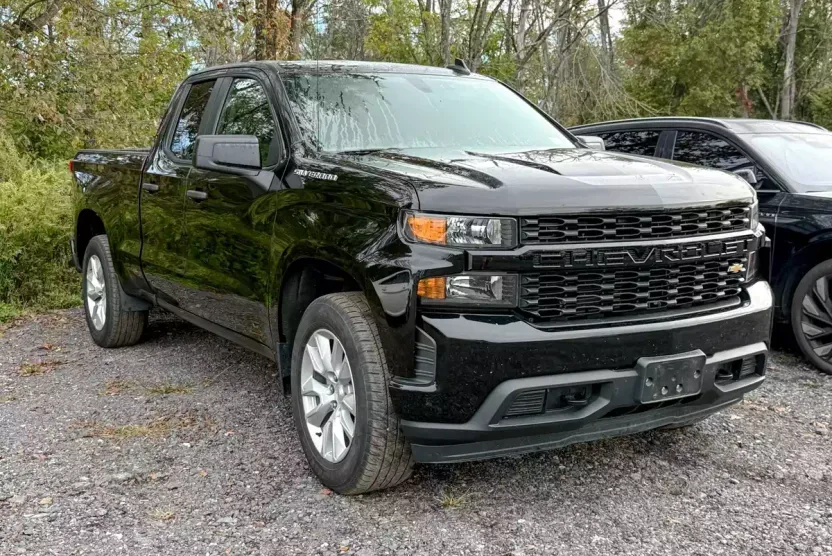 2022 Chevrolet Silverado 1500 Custom photo 1