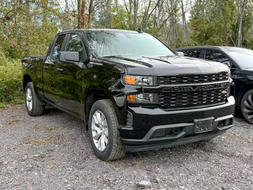 2022 Chevrolet Silverado 1500 Custom photo 1