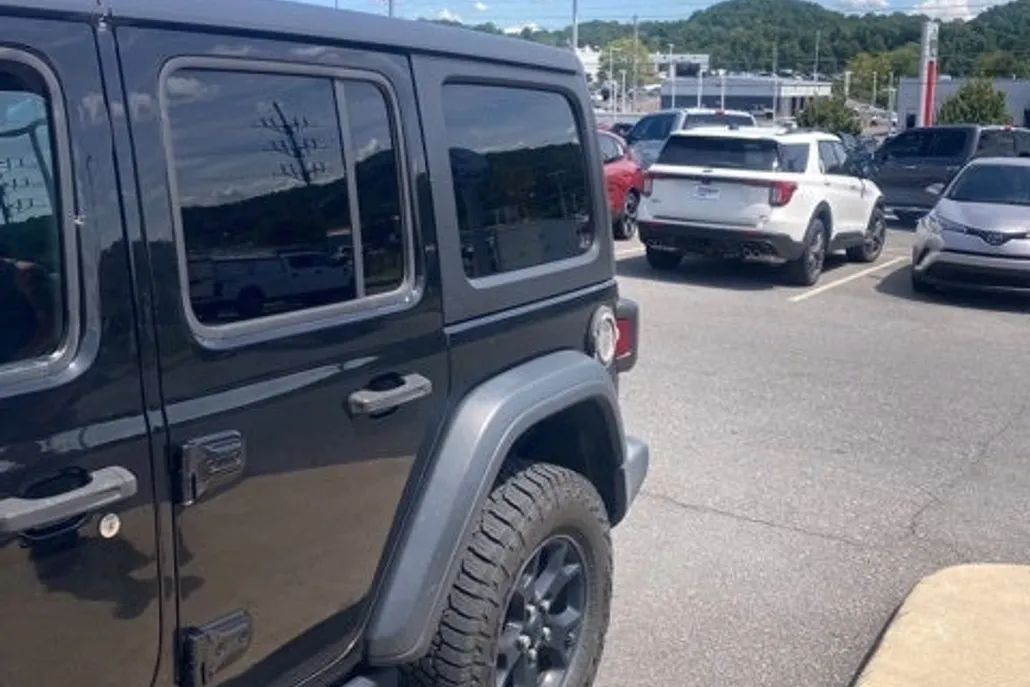 2020 Jeep Wrangler Unlimited Willys photo 1