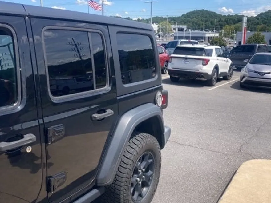 2020 Jeep Wrangler Unlimited Willys photo 1