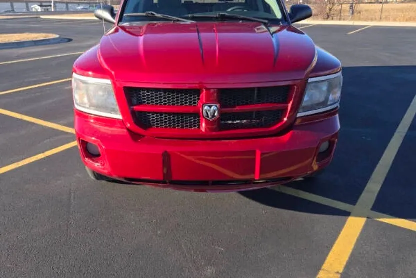 2010 Dodge Dakota Big Horn photo 1
