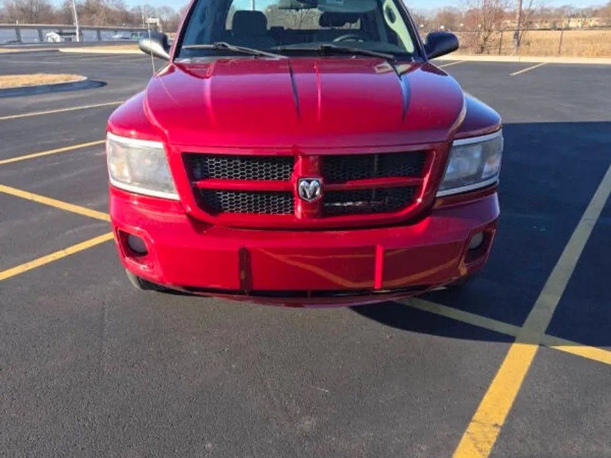2010 Dodge Dakota Big Horn photo 1