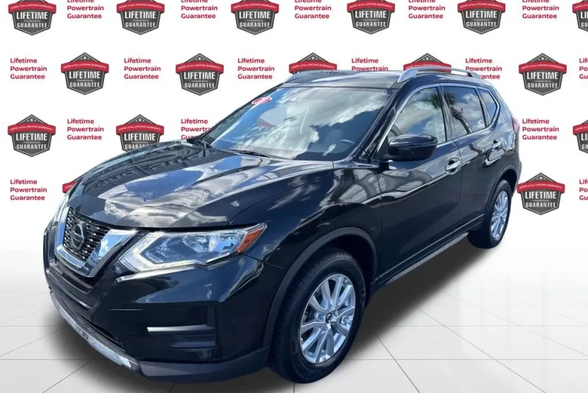 2020 Nissan Rogue SV photo 1