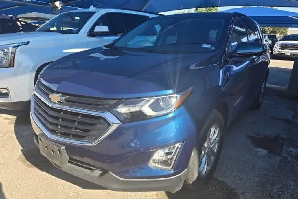 2020 Chevrolet Equinox LT photo 1