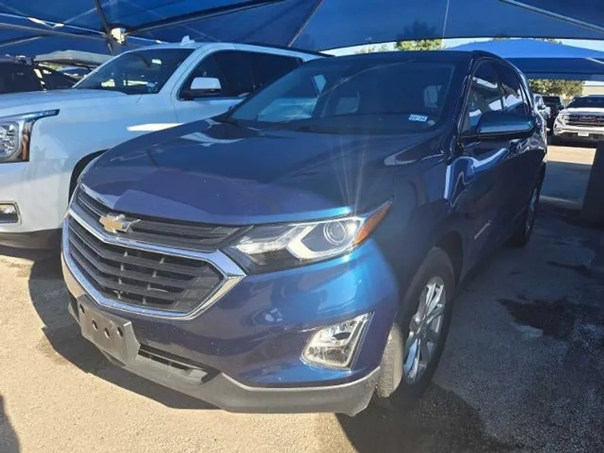 2020 Chevrolet Equinox LT photo 1