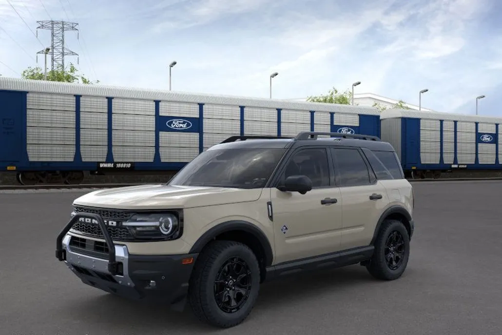 2025 Ford Bronco Sport Outer Banks photo 1
