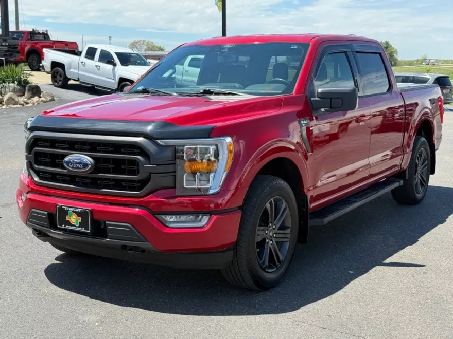 2021 Ford F-150 XLT photo 4
