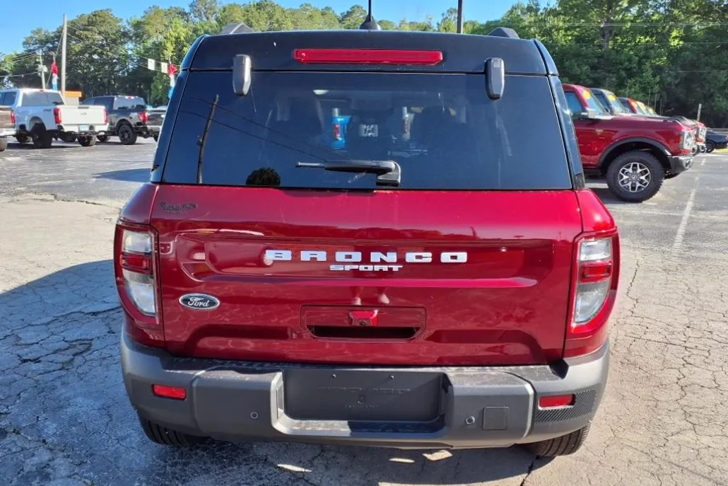 2025 Ford Bronco Sport Outer Banks photo 1