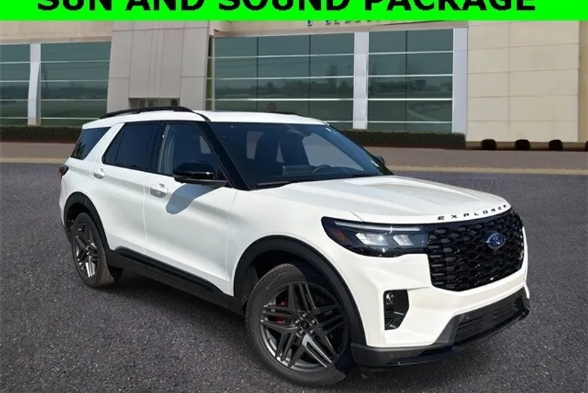 2025 Ford Explorer ST photo 1