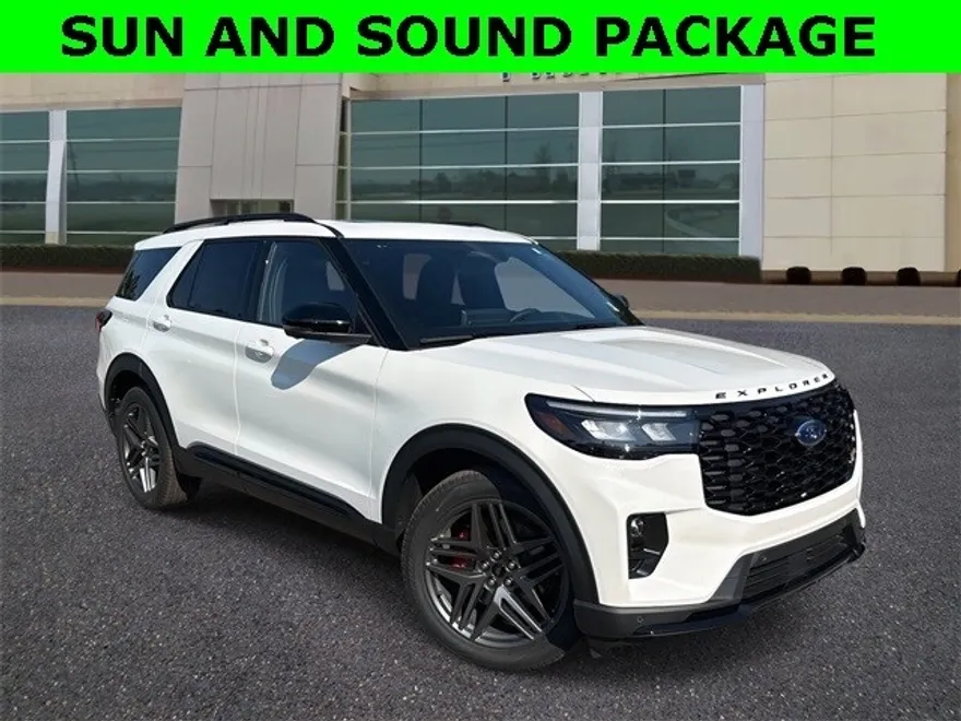 2025 Ford Explorer ST photo 1