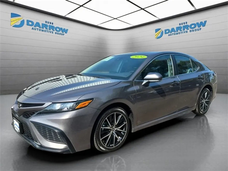 2024 Toyota Camry SE photo 1