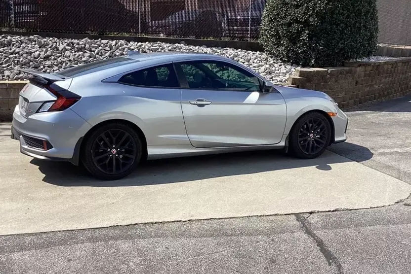 2020 Honda Civic Si photo 1
