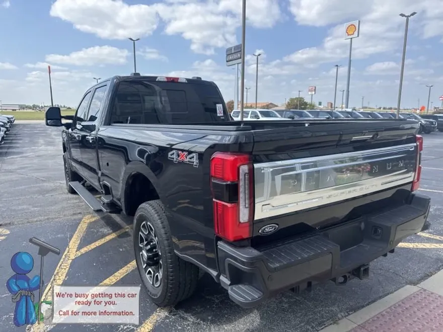 2024 Ford F-350 Platinum photo 1
