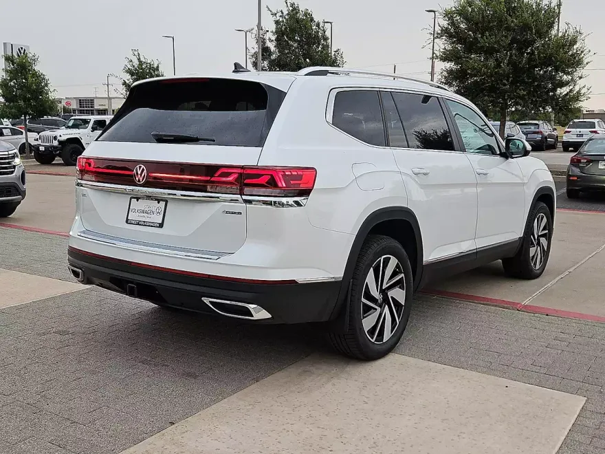 2026 Volkswagen Atlas SEL photo 1