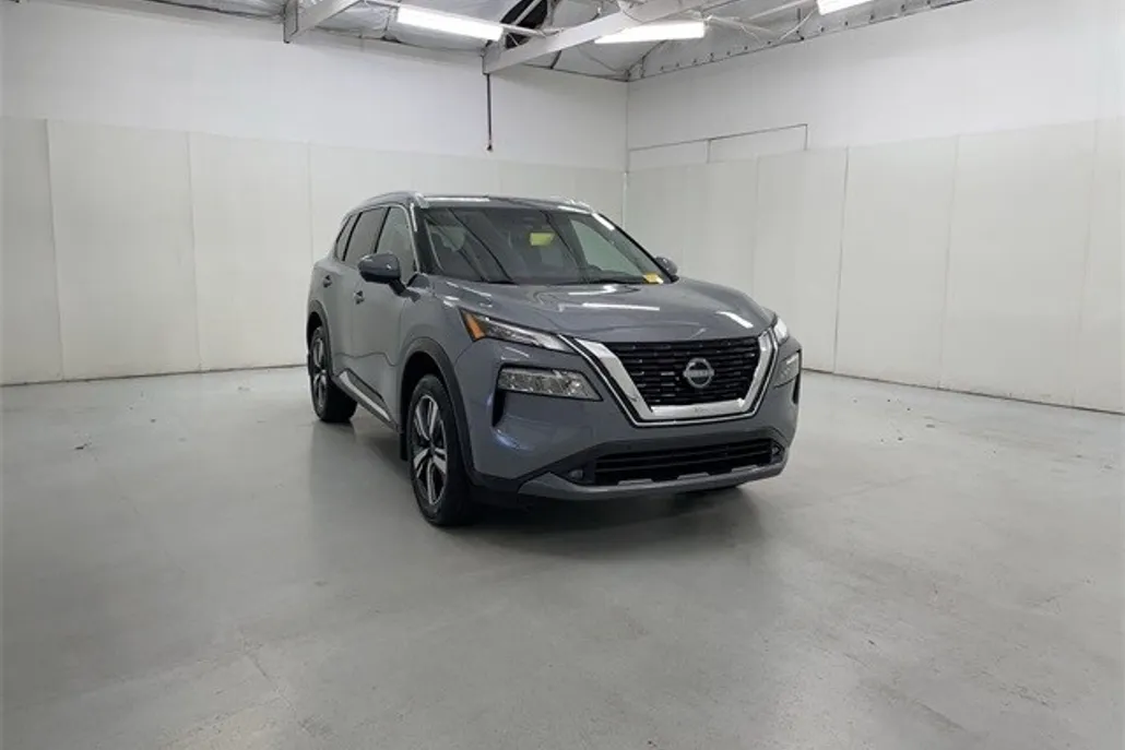 2022 Nissan Rogue SL photo 1
