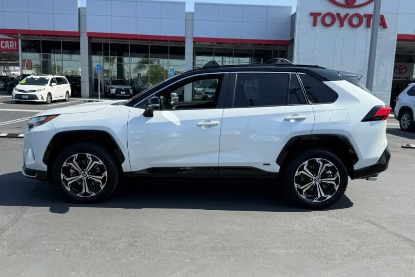2025 Toyota RAV4 Prime XSE Premium photo 1