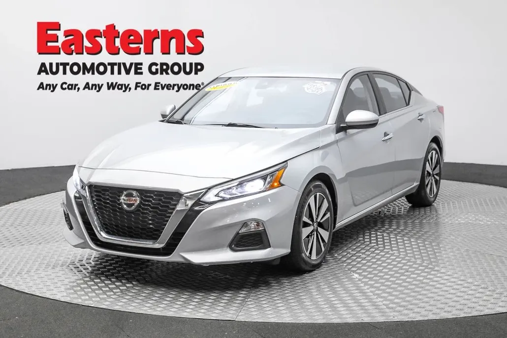 2022 Nissan Altima 2.5 SV photo 1