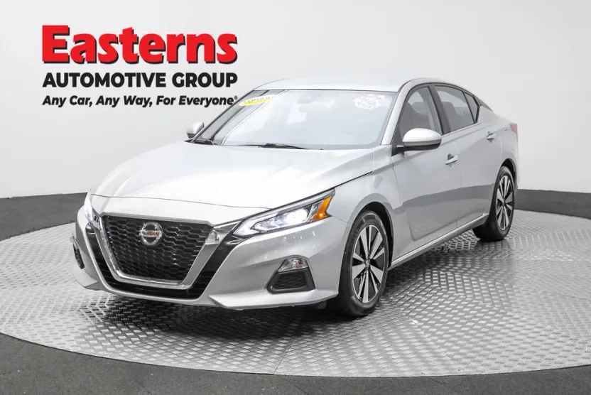 2022 Nissan Altima 2.5 SV photo 1