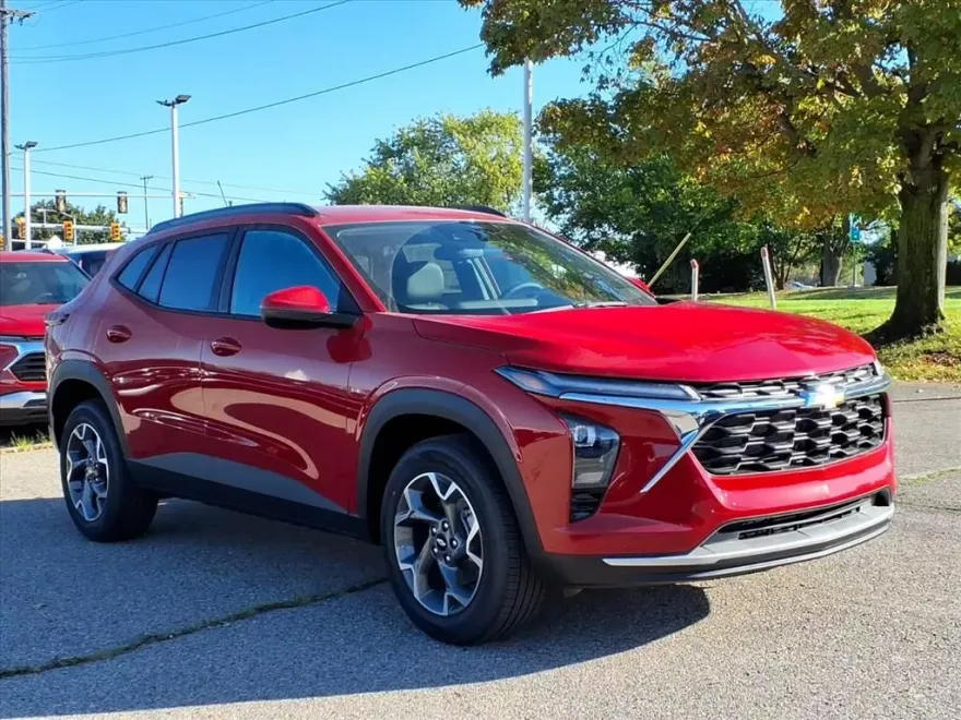 2026 Chevrolet Trax LT photo 1
