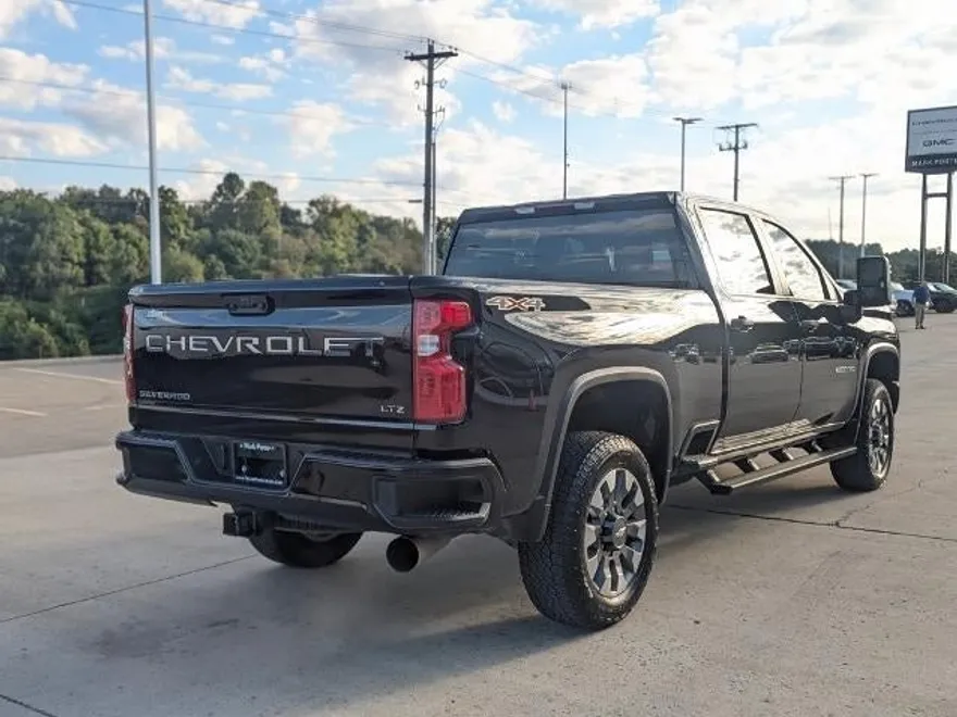 2023 Chevrolet Silverado 2500HD Custom photo 1