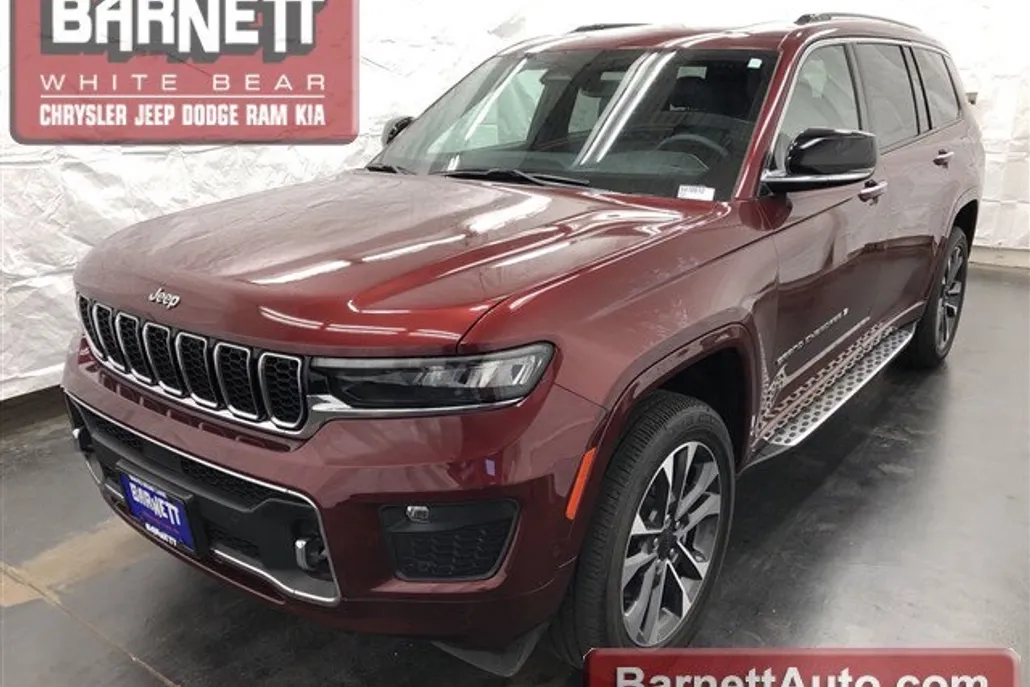 2023 Jeep Grand Cherokee Overland photo 1