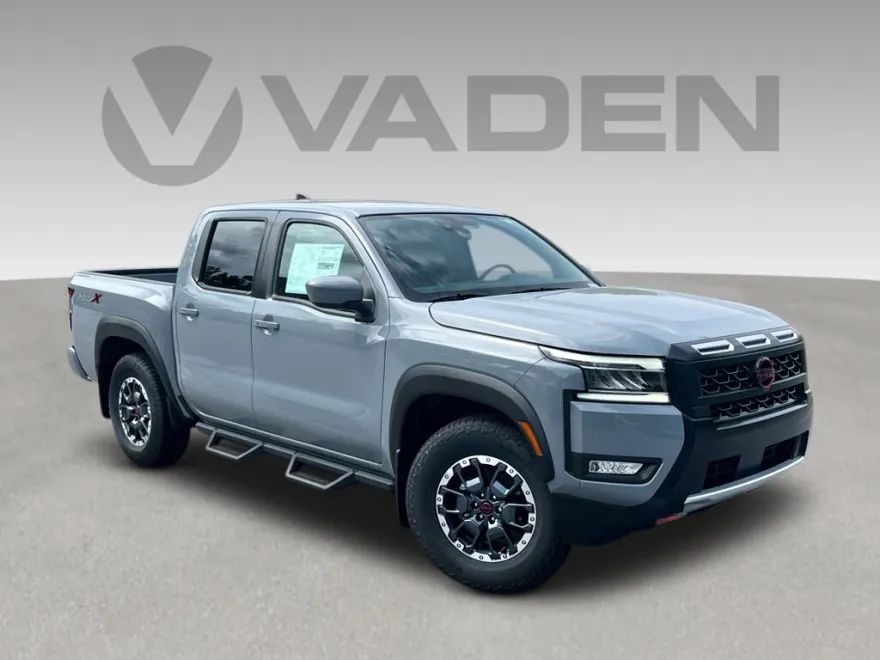2025 Nissan Frontier PRO-4X photo 1