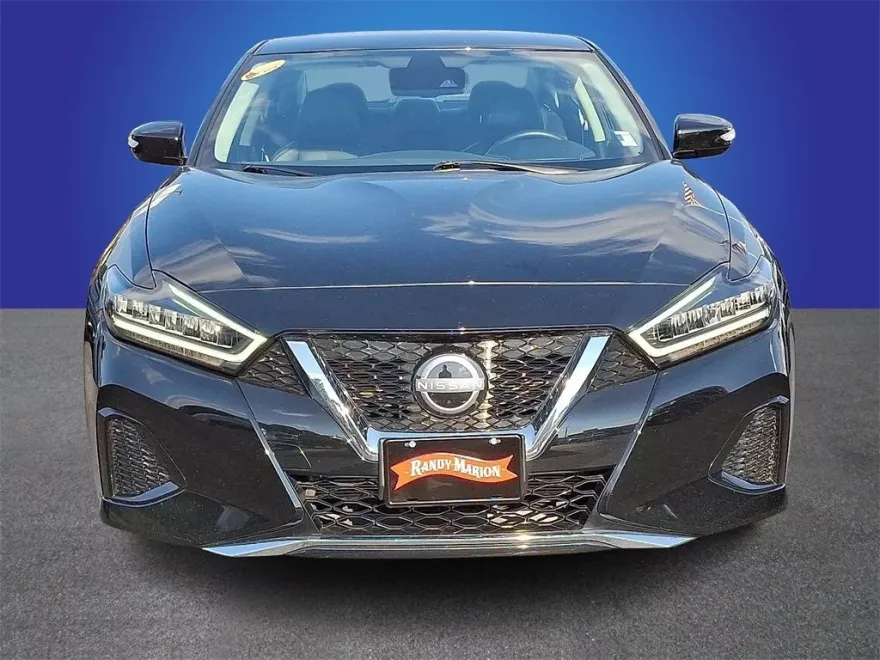 2023 Nissan Maxima SV photo 2