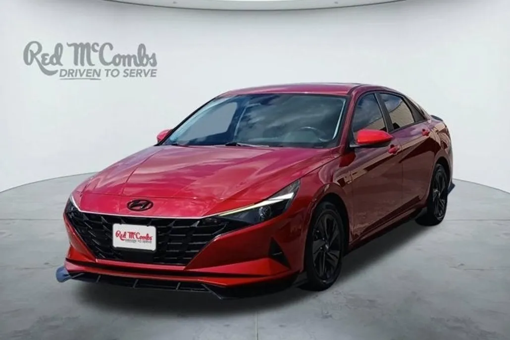 2022 Hyundai Elantra SEL Convenience photo 1