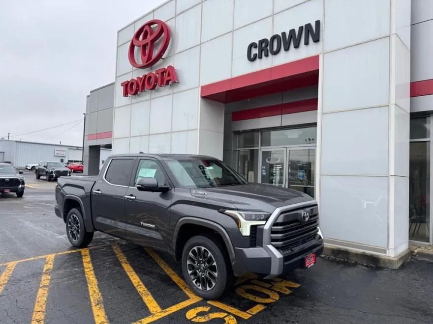 2025 Toyota Tundra Limited photo 1