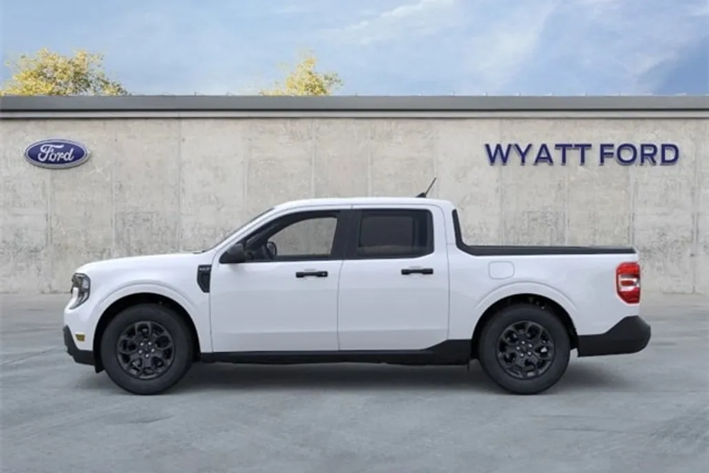 2025 Ford Maverick XLT photo 1