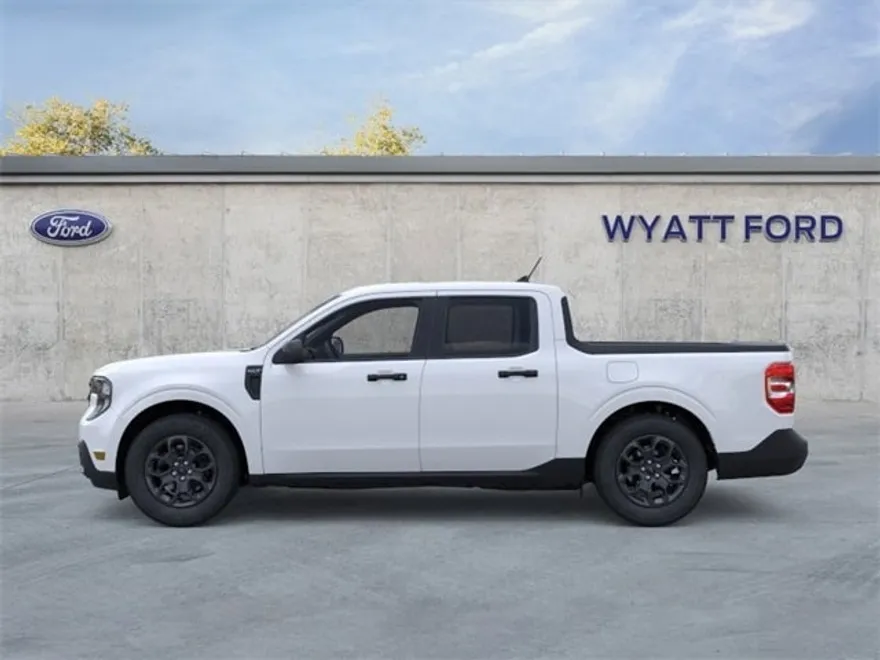 2025 Ford Maverick XLT photo 1