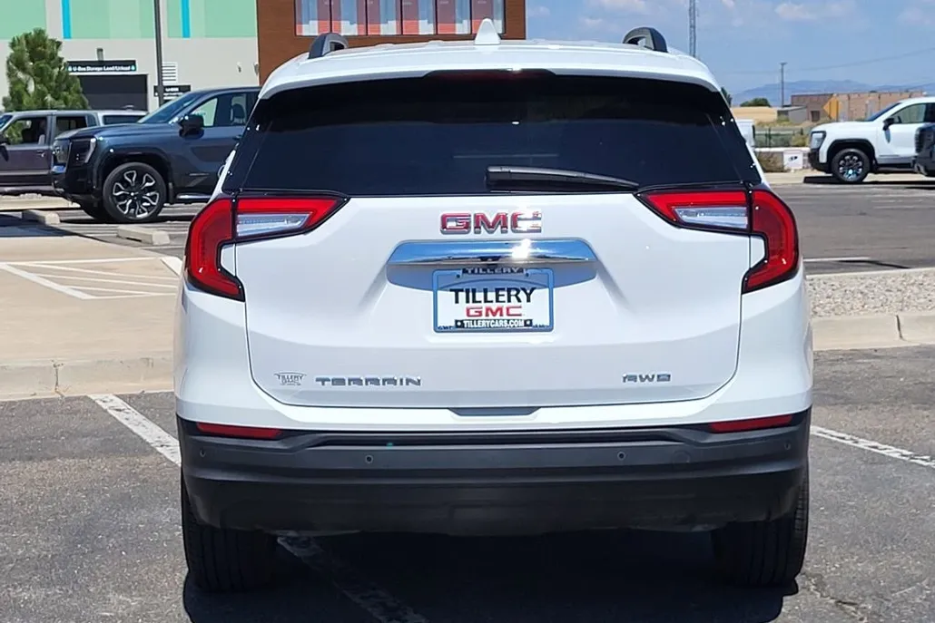 2023 Gmc Terrain SLE photo 1