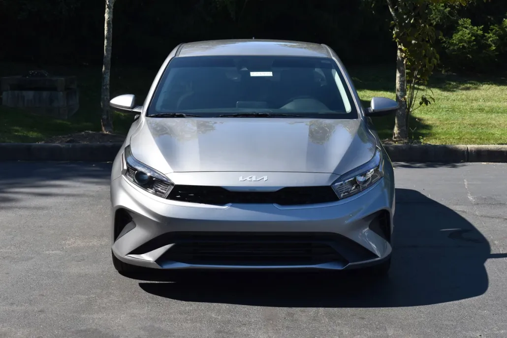 2024 Kia Forte LXS photo 1