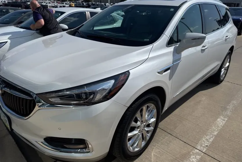 2018 Buick Enclave Premium photo 1