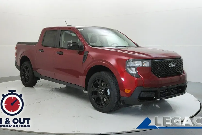2025 Ford Maverick XLT photo 1