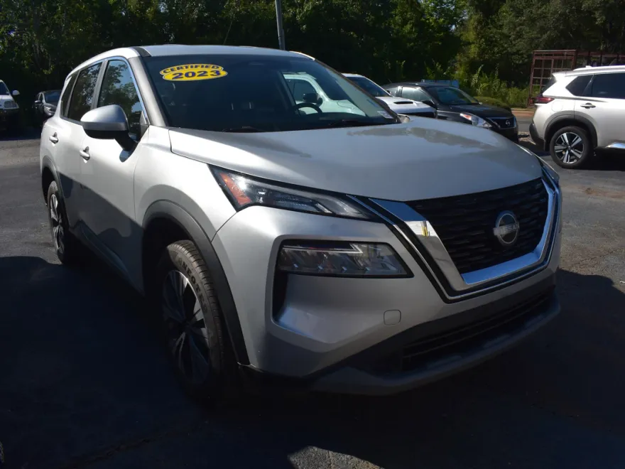 2023 Nissan Rogue SV photo 1