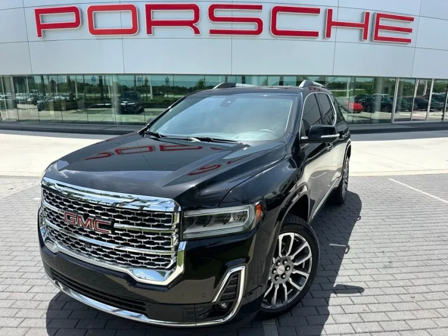 2023 Gmc Acadia Denali photo 1