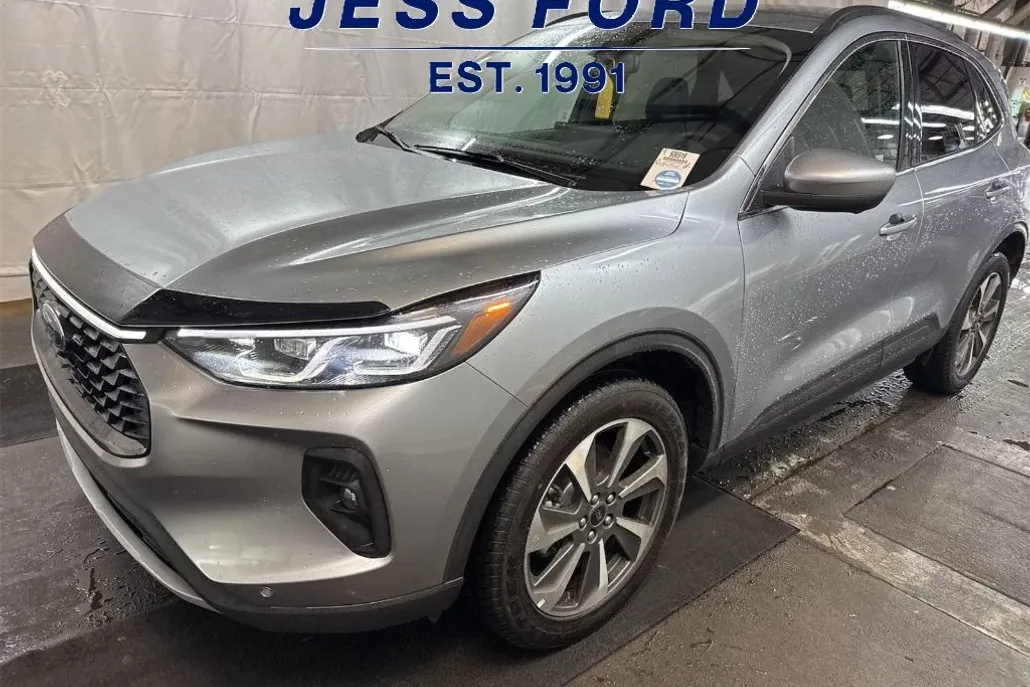 2024 Ford Escape Platinum photo 1