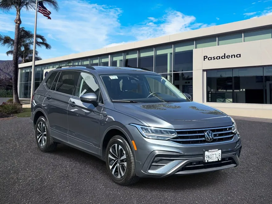 2024 Volkswagen Tiguan S photo 1