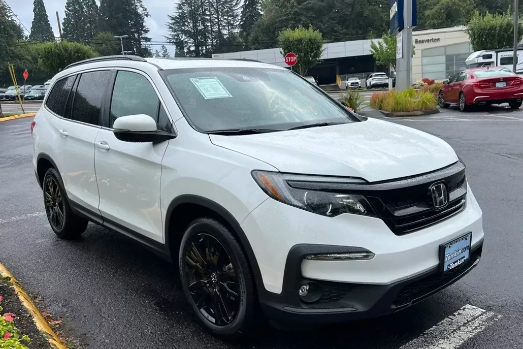 2021 Honda Pilot Special Edition photo 1