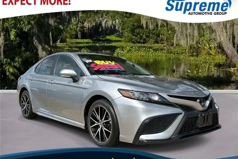 2023 Toyota Camry SE photo 1