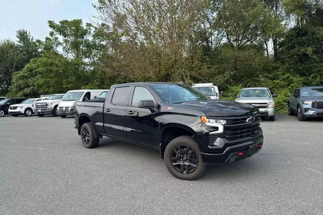 2024 Chevrolet Silverado 1500 LT Trail Boss photo 1
