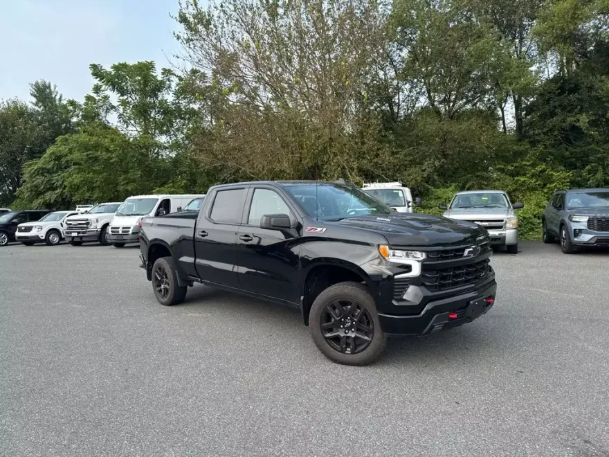2024 Chevrolet Silverado 1500 LT Trail Boss photo 1